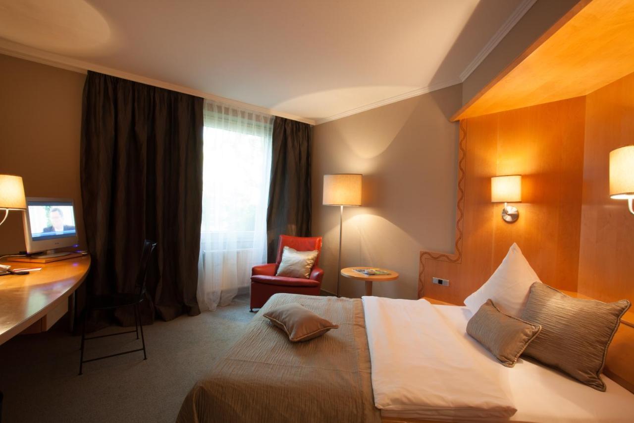 Hotel Gude Кассель Экстерьер фото